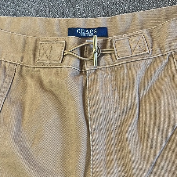 Chaps womens cuffed shorts. - Picture 2 of 8